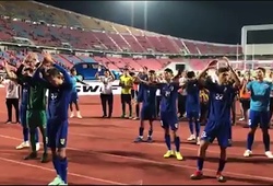 AFF Cup 2018: ĐT Thái Lan xin lỗi NHM sau trận thua ĐT Malaysia, chính thức trở thành cựu vương