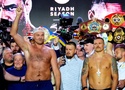 Tyson Fury vs Oleksandr Usyk: Cân nặng chênh lệch, đối mặt căng thẳng