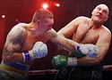 Video cận cảnh "tố cáo" Usyk bị "cướp mất chiến thắng knockout trước Tyson Fury"