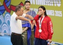 Kình ngư Mỹ Tiên lên tiếng sau khoảnh khắc bật khóc trên bục nhận HCB SEA Games 33