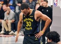 Bài toán nan giải của Warriors: Stephen Curry vật lộn với chấn thương đầu gối "khó lường"