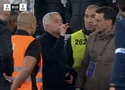 Mourinho bẽ mặt với Benfica: Bị truất quyền chỉ đạo và khiêu khích đối phương