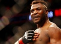 Francis Ngannou đau lòng nhìn bạn thân Israel Adesanya gục ngã tại UFC Seattle
