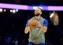HLV Steve Kerr trước ngày tái xuất của trò cưng: "Stephen Curry là gương mặt vĩ đại nhất lịch sử NBA"