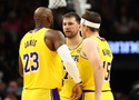 LeBron James: "Tin Luka Doncic và Austin Reaves chấn thương như một cú đánh chí mạng"