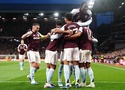 Aston Villa thắng hủy diệt để tạo nên trận bán kết toàn Anh ở Europa League