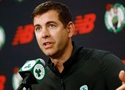 Chèo lái Boston Celtics qua mùa giải khó khăn, GĐKT Brad Stevens ẵm giải thưởng của NBA