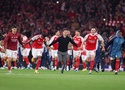 Arsenal đứng trước cơ hội giành cú đúp danh hiệu mùa này