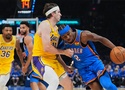 Mất nhịp điệu sau 8 ngày nghỉ, SGA suýt báo hại OKC Thunder trước Los Angeles Lakers