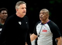 HLV Chris Finch kịch liệt chỉ trích trọng tài NBA Tony Brothers sau thất bại ở Game 3