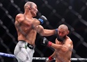 Phá vỡ chuỗi bất bại của Chimaev, Sean Strickland đòi lại ngôi vương hạng trung tại UFC 328