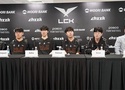 Dàn sao Hanwha Life Esports ấn tượng với bầu không khí cuồng nhiệt tại Việt Nam
