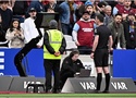 Toàn bộ cuộc hội thoại VAR trận West Ham vs Arsenal gây tranh cãi được công bố