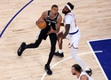 Trọng tài nhận sai ở pha đẩy sau thô bạo của Wembanyama ở Game 3 NBA Finals 2026