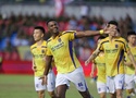HLV Park Hang-seo hưởng niềm vui kép khi Bắc Ninh FC giành vé lên V.League