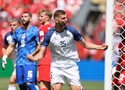 Tiền đạo Bosnia tạo nên cột mốc thống kê cực hiếm tại World Cup