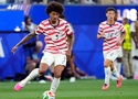 Trung vệ tuyển Mỹ lập kỷ lục chuyền bóng chưa từng thấy ở World Cup