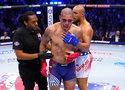 Alex Pereira tuyên bố bám trụ hạng nặng sau thất bại tại UFC Nhà Trắng