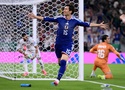 HLV Nhật Bản lý giải việc xếp Kamada đá "tiền đạo ảo" và ghi bàn thứ hai ở World Cup