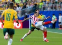 Australia và Paraguay ăn mừng kết quả hoà để cùng dắt tay nhau đi tiếp