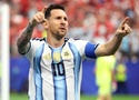 HLV Scaloni hé lộ Messi không đá chính trước Jordan khi nhà báo... 92 tuổi đặt câu hỏi