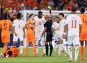 Chuyên gia quốc tế cảnh báo cá cược World Cup: 240 tỷ đô la và 7 trận đấu bị xem xét