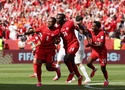 Canada lần đầu có điểm tại World Cup khi hòa Bosnia & Herzegovina
