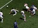 Bosnia & Herzegovina tiến gần đến vòng đấu loại trực tiếp World Cup sau khi đánh bại Qatar