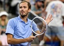Daniil Medvedev "giải mã" Carlos Alcaraz: Khi bản lĩnh kinh nghiệm đánh bại sức trẻ tại quần vợt Indian Wells 2026