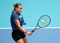 Sabalenka vượt "thử thách kép" tại quần vợt Miami Open: Khi đẳng cấp số 1 thế giới thắng cả đối thủ lẫn thời tiết