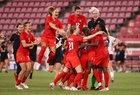 Bỏ lỡ vô số cơ hội, Thuỵ Điển cay đắng nhìn Canada giành HCV Olympic Bỏ lỡ vô số cơ hội, Thuỵ Điển cay đắng nhìn Canada giành HCV Olympic