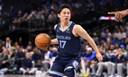 Chuyển nhượng NBA: Chỉ cao 1m72, nguồn cảm hứng Nhật Bản vẫn có hợp đồng với Memphis Grizzlies