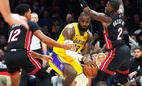 LeBron James “mở máy” cuối giờ, Los Angeles Lakers ngược dòng ngoạn mục trước Miami Heat