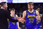 Luka Doncic và Los Angeles Lakers sẵn sàng gặp Dallas sau bom tấn chuyển nhượng rung chuyển NBA