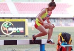 Video ký ức SEA Games: Nguyễn Thị Oanh lần đầu chạy 3000m vượt chướng ngại vật "ngộp thở"
