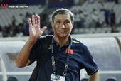 HLV Mai Đức Chung tiếp tục dẫn dắt đội tuyển nữ Việt Nam ở tuổi 75