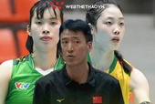 HLV Giang Tô ấn tượng đặc biệt với Thanh Thuý và Quỳnh Hương: “Đó là vũ khí lợi hại của bóng chuyền Việt Nam”