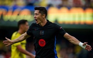 Lewandowski chỉ còn cách cột mốc vĩ đại của Ronaldo và Messi 1 bàn