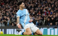 Man City rút ngắn khoảng cách với Arsenal từ 9 xuống còn 2 điểm