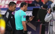 Những pha câu giờ và giả vờ ngã: Quy trình VAR được mở rộng trước thềm World Cup