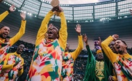 Senegal trưng bày chiếc cúp vô địch châu lục sau khi bị thu hồi và trao cho Marốc