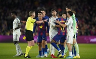 Chênh lệch điểm số lớn nhất giữa nhà vô địch và á quân tại La Liga là bao nhiêu?