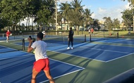 Pickleball đối mặt áp lực cộng đồng khi mở rộng ra các không gian ven biển