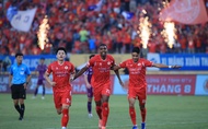 Đình Bắc bùng nổ nhưng vẫn cách xa danh hiệu Vua phá lưới V.League
