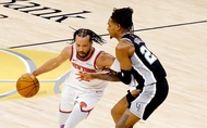 Jalen Brunson rực sáng giúp New York Knicks ngược dòng hạ Spurs tại Game 1 NBA Finals 2026