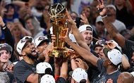 Ngược dòng kinh điển hạ Spurs, New York Knicks giải cơn khát vô địch NBA sau 53 năm chờ đợi
