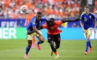 Brian Brobbey được ví như "tiền đạo khỏe nhất World Cup" sau khi lập cú đúp trước Thụy Điển