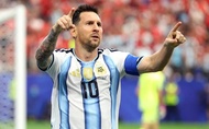 HLV Scaloni hé lộ Messi không đá chính trước Jordan khi nhà báo... 92 tuổi đặt câu hỏi