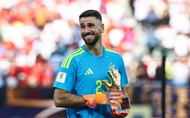 Khi "đôi găng vàng" Unai Simon dùng... chân giúp Tây Ban Nha tiến đến chức vô địch World Cup