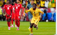 Caleb Yirenkyi: Hành trình từ đám cỏ cháy châu Phi đến người hùng ghi bàn cho Ghana ở đêm mưa World Cup